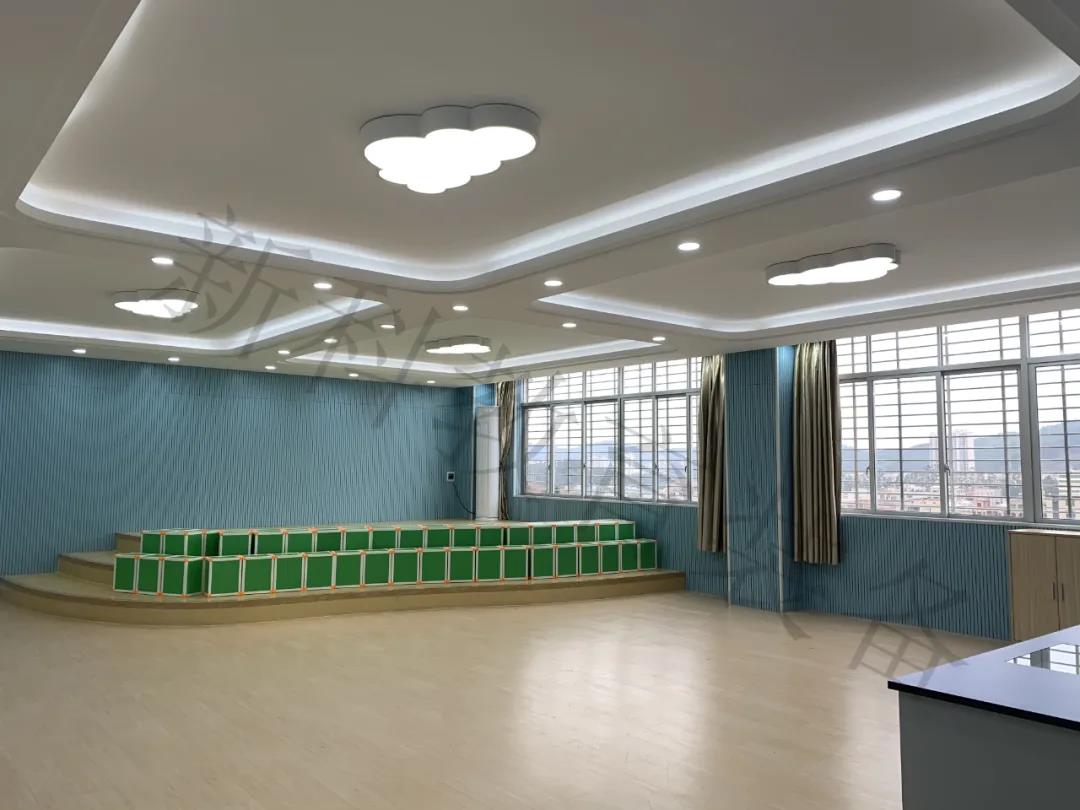 <a href='http://m.591123.cn/chanpin/58-1.html' target='1' style='font-size:18px; font-weight:bold; color:#000000;'>音樂室</a>1