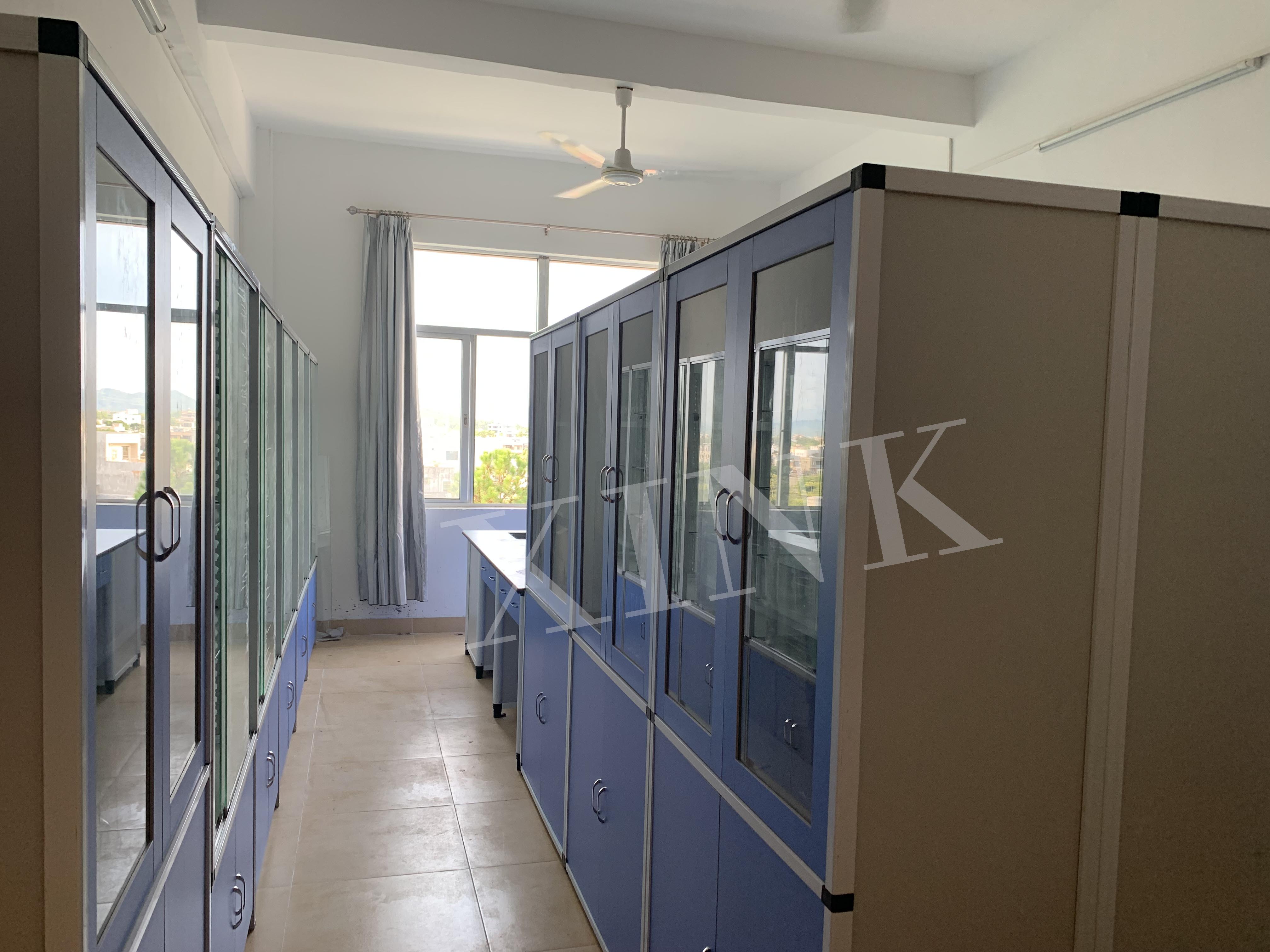 <a href='http://m.591123.cn/products/70-1.html' target='1' style='font-size:18px; font-weight:bold; color:#000000;'>藥品柜</a>