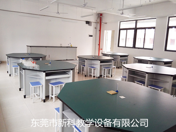 <a href='http://m.591123.cn/' target='1' style='font-size:14px; font-weight:bold; color:#0080ff;'>物理實驗室</a>設備