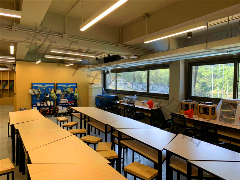 <a href='http://m.591123.cn' target='1' style='font-size:14px; font-weight:bold; color:#0080ff;'>創(chuàng)客實驗室</a>